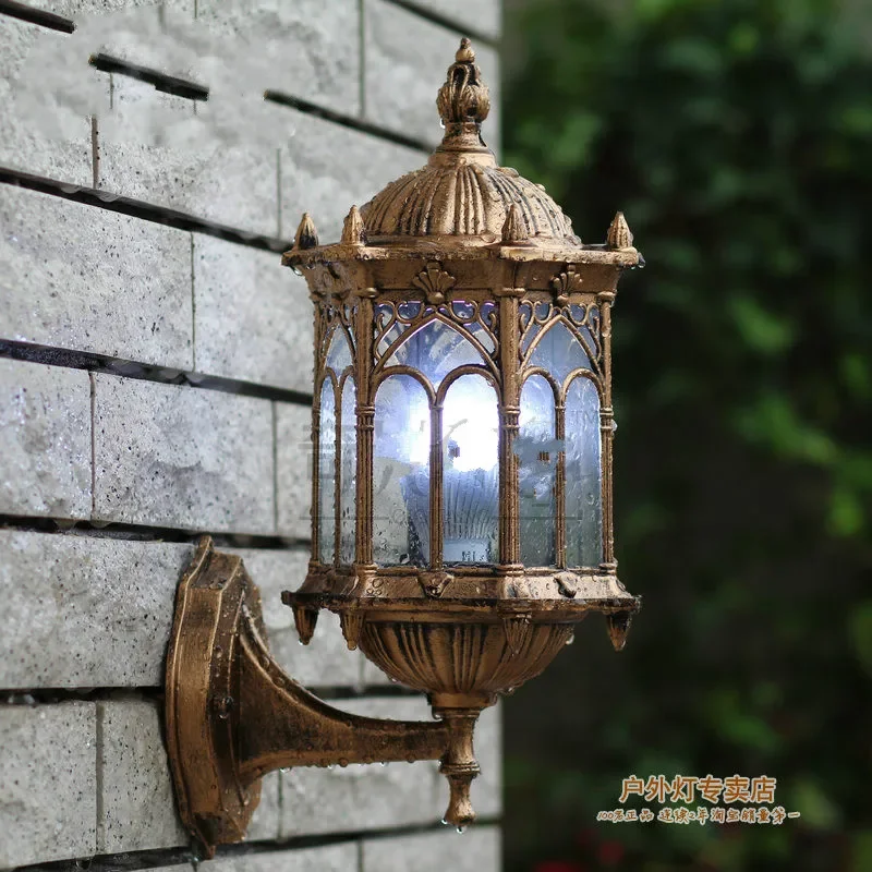 Lampada da parete per esterni  - Outdoor Lighting Mediterranean Style recensione e prezzo
