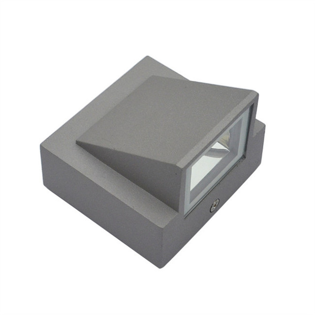 Lampada da parete a LED IP65 L - Outdoor Lighting Up And Down recensione e prezzo
