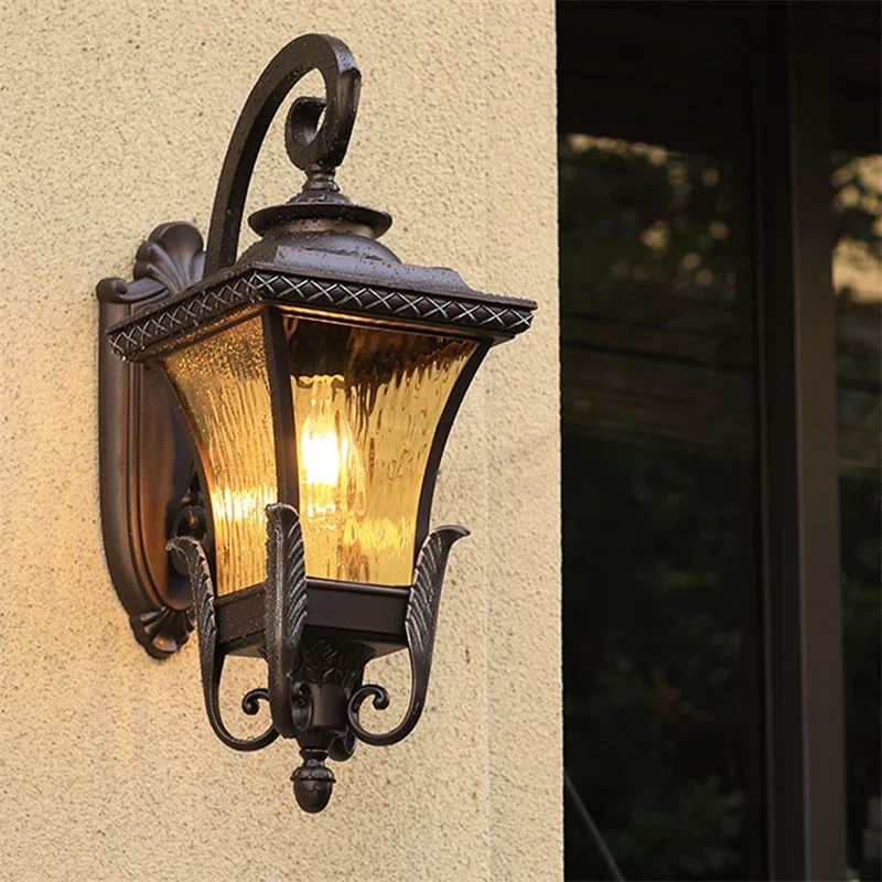 Lampada da Parete per Esterni  - Outdoor Lighting Up And Down recensione e prezzo